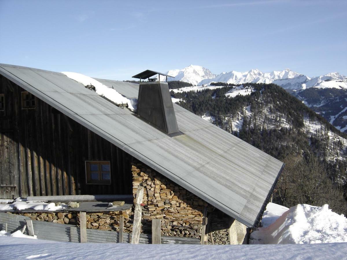 Reine Des Aravis - Chalet Isole Flumet Exterior foto