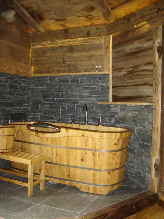 Reine Des Aravis - Chalet Isole Flumet Exterior foto