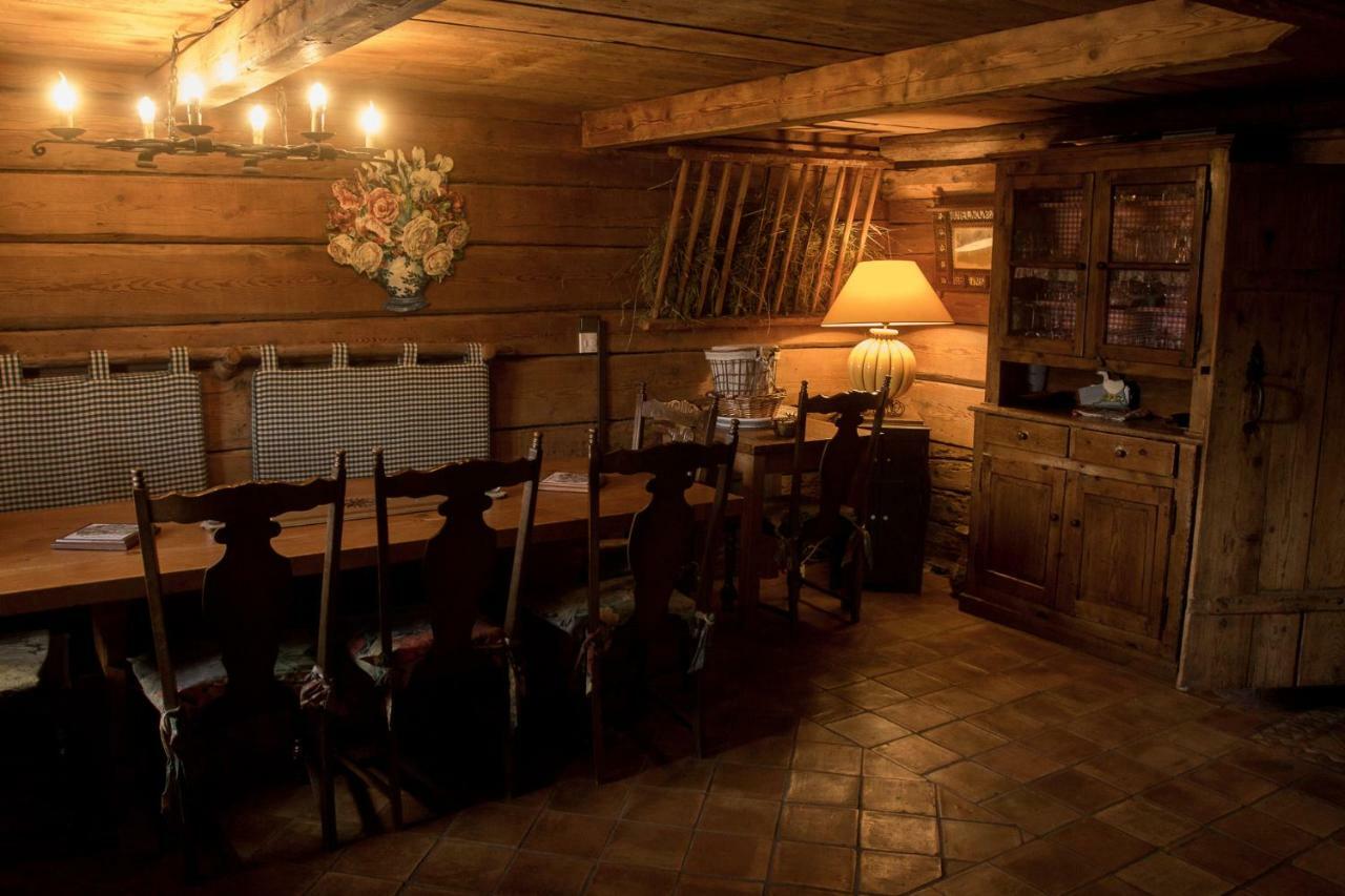 Reine Des Aravis - Chalet Isole Flumet Exterior foto