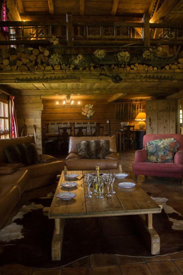 Reine Des Aravis - Chalet Isole Flumet Exterior foto
